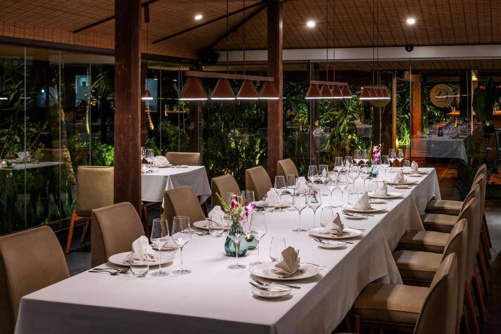 Farmhouse Resort & Spa Smiling Gecko Familienluxusreisen TheFamilyProject Dining