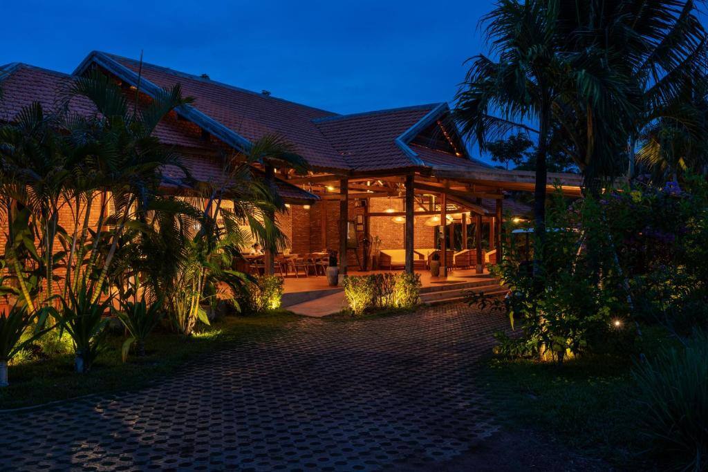 Farmhouse Resort & Spa Smiling Gecko Familienluxusreisen TheFamilyProject Haus