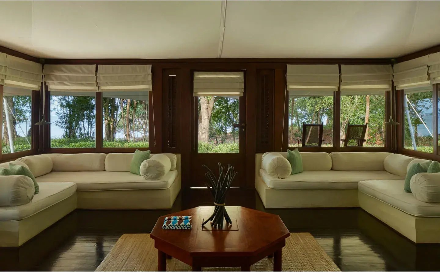 2 asien amanwana the family project luxus urlaub zelt strand meer natur ursprunglich