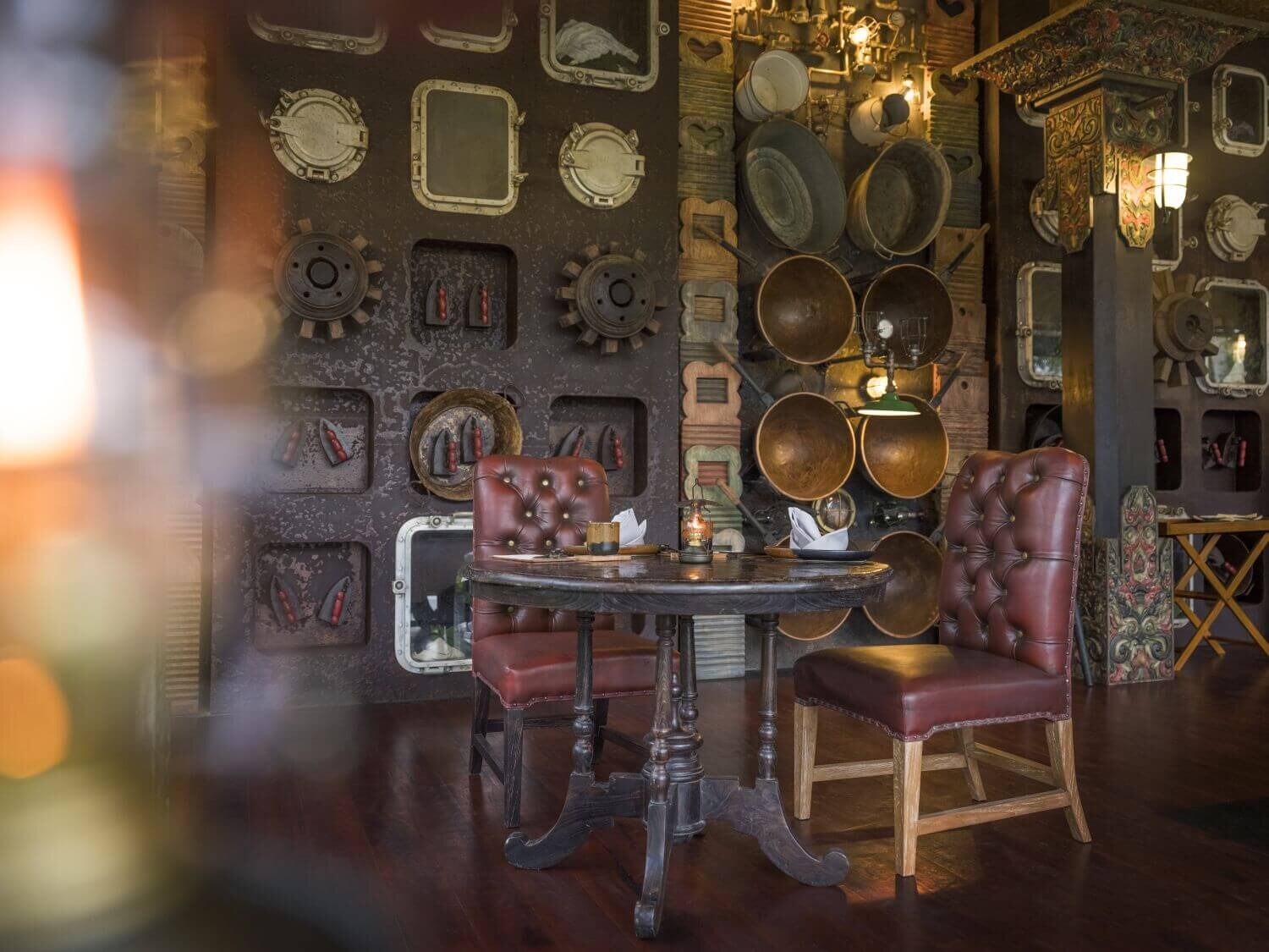 Capella-Ubud-Api-Jiwa-Restaurant-Private-Dining-familienluxusreise