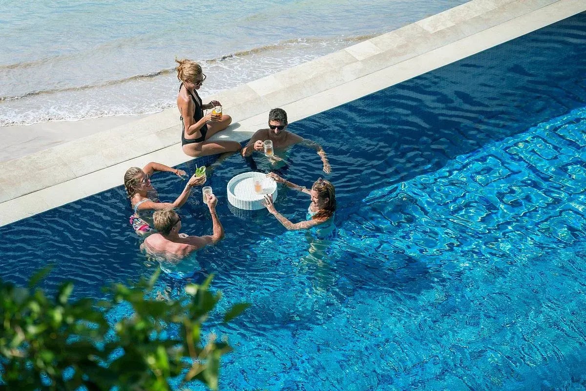 four seasons bali jimbaranbay pool