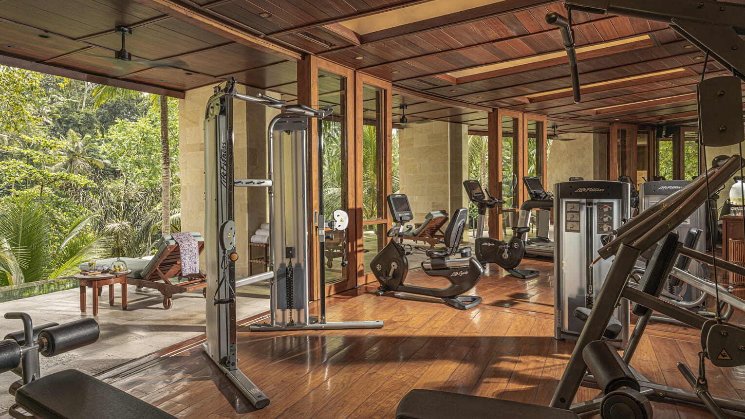Four-seasons-resort-at-sayan-familienluxusreise (13)