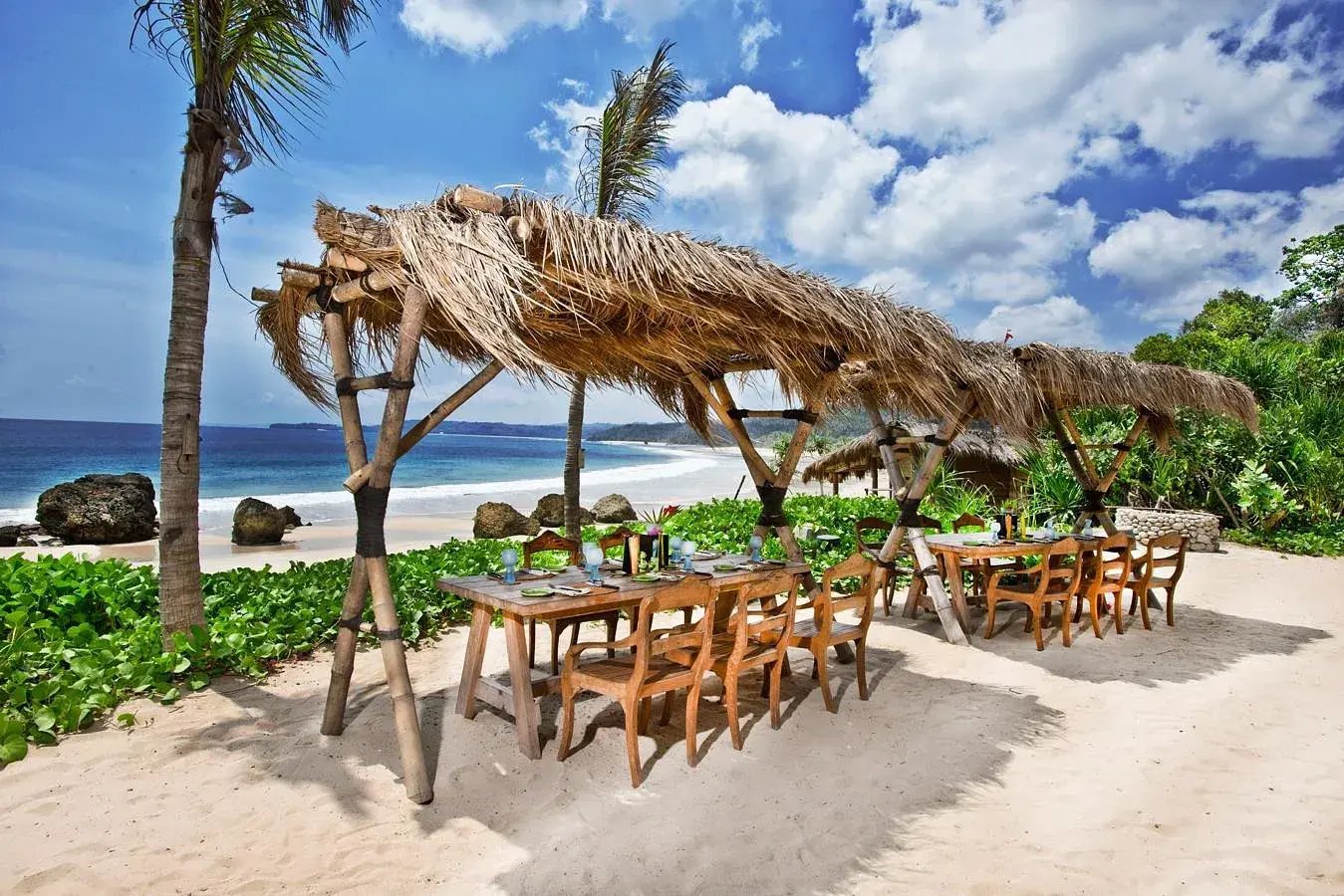 2-asien-nihi-sumba-the-family-project-luxus-urlaub-familie-strand-meer-privat-highend-insel-villa-pool