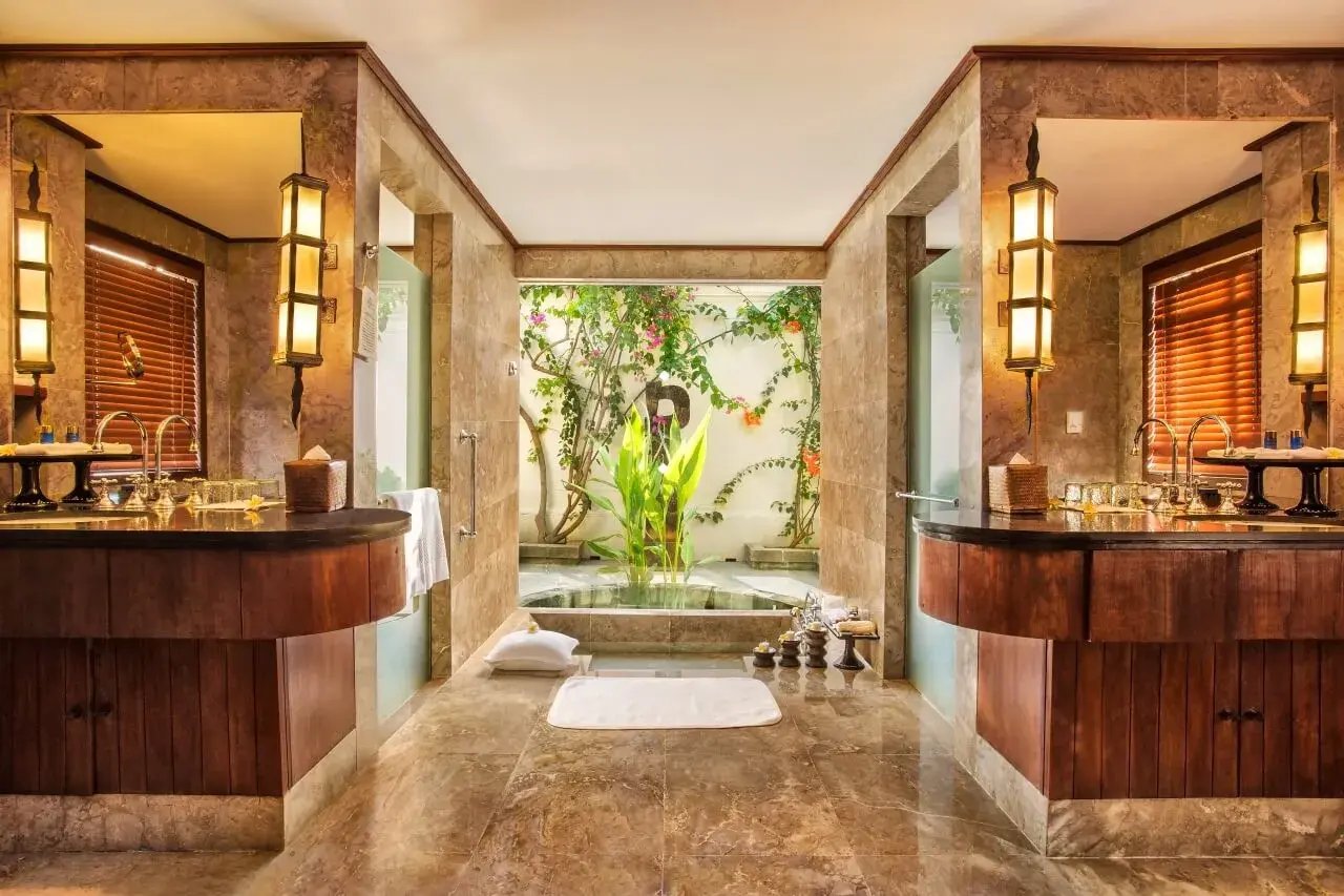 oberoi lombok indonesien the family project familienluxusreise unterkunft badezimmer