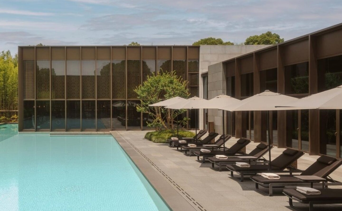 amanyangyun-shanghai-china-familienluxusreisen-thefamilyproject-pool