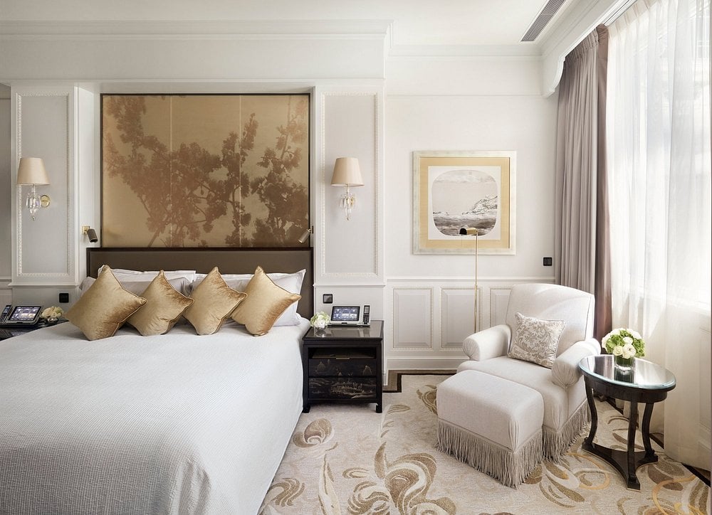 the-peninsula-hongkong-china-familienluxusreisen-thefamilyproject-bedroom