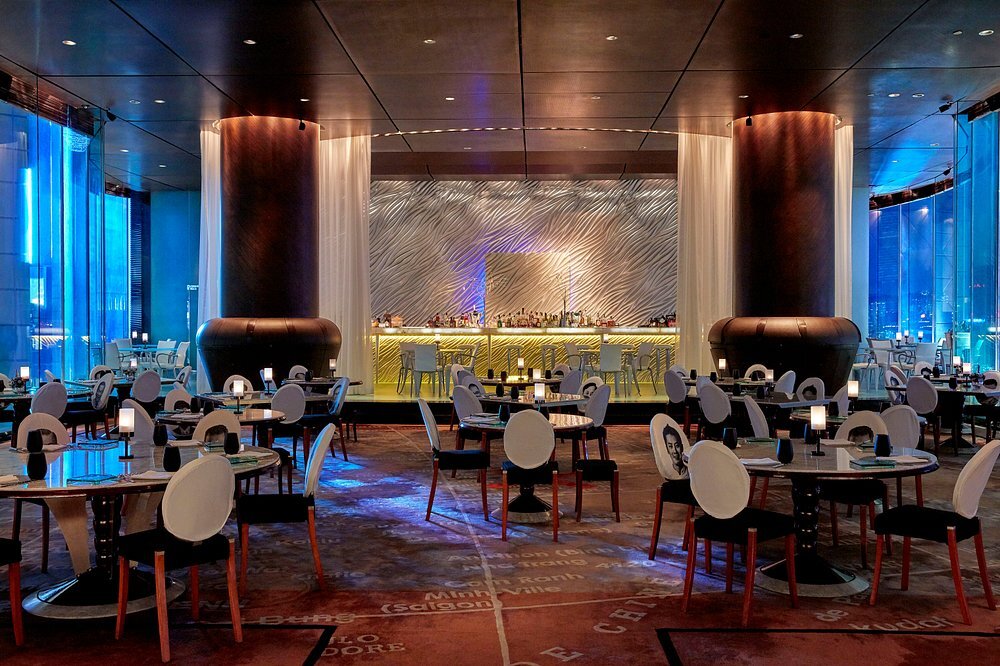 the-peninsula-hongkong-china-familienluxusreisen-thefamilyproject-felix-restaurant