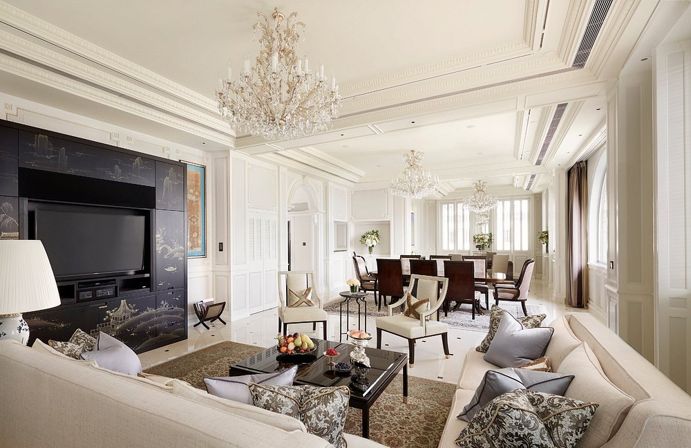 the-peninsula-hongkong-china-familienluxusreisen-thefamilyproject-suite-livingroom