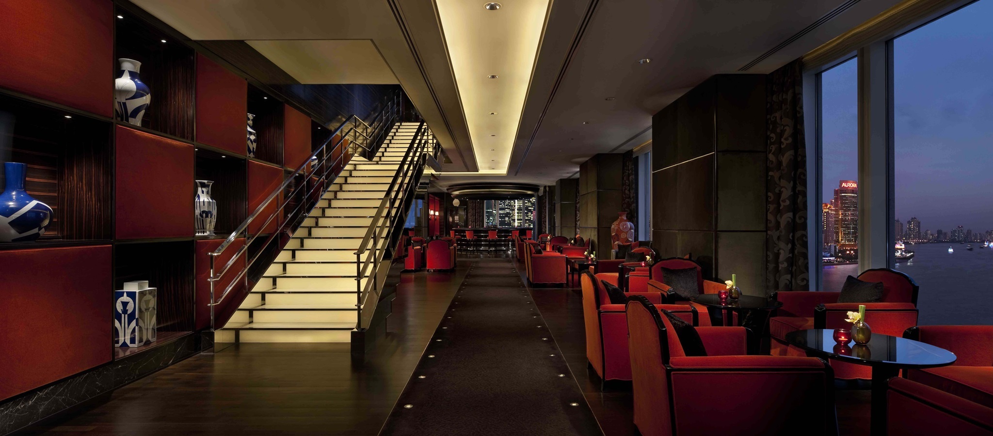 the-peninsula-shanghai-china-familienluxusreisen-thefamilyproject-bar