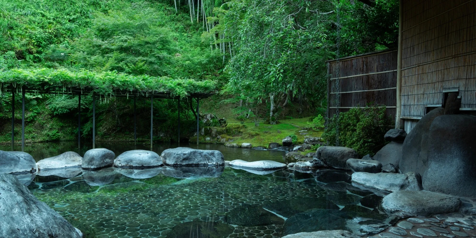 Onsenbad im Asaba Ryokan