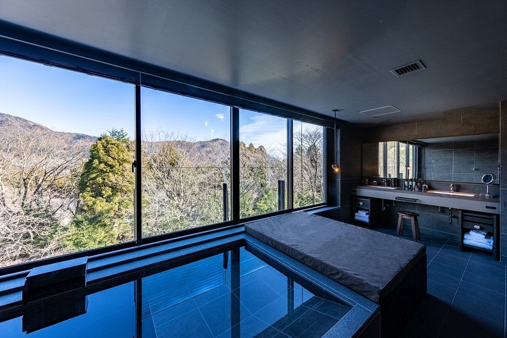 fufu-hakone-japan-familienluxusreisen-thefamilyproject-badezimmer