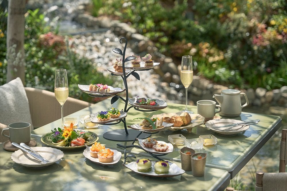 patina-osaka-japan-familienluxusreisen-thefamilyproject-afternoon-tea