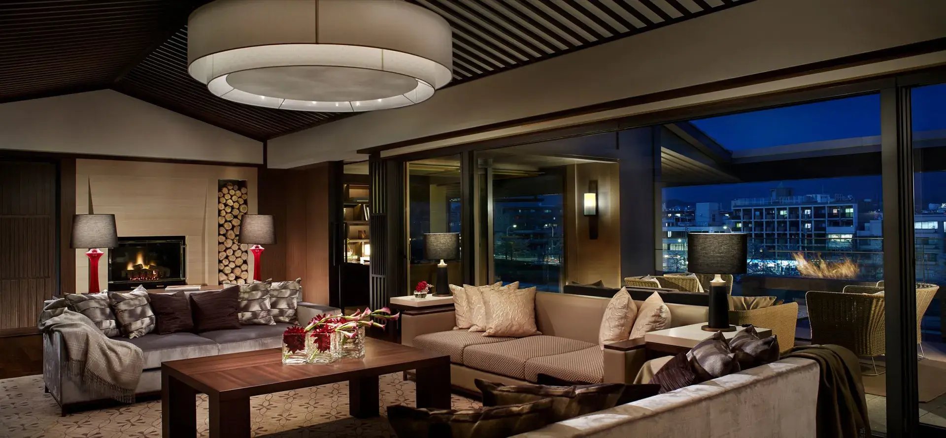 the ritz carlton kyoto japan suite wohnzimmer the family project luxus reisen familie kinder