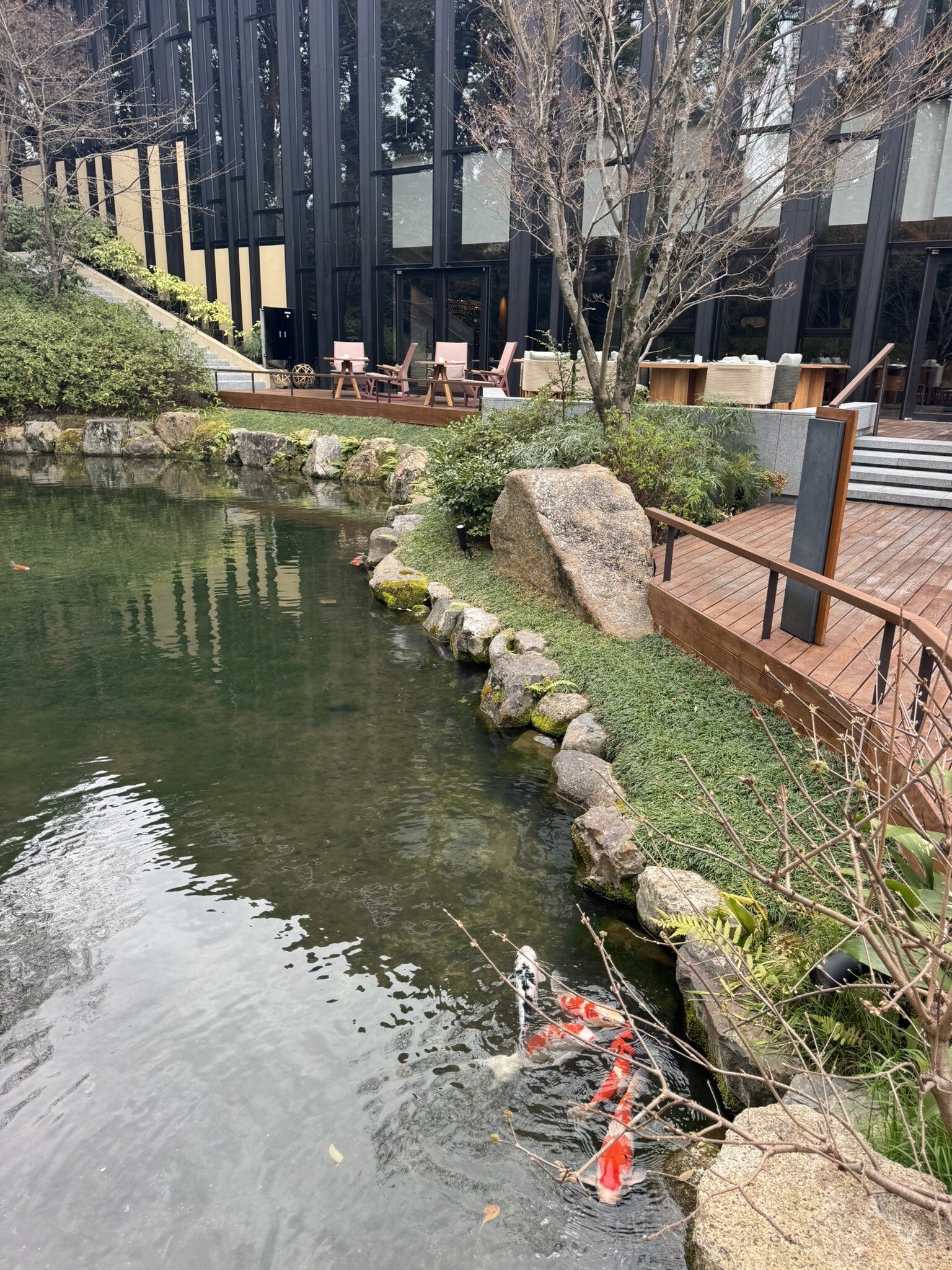 Four Seasons Kyoto Koi Teich