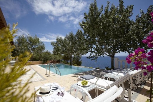 The-Danai-familienluxusreisen-pool