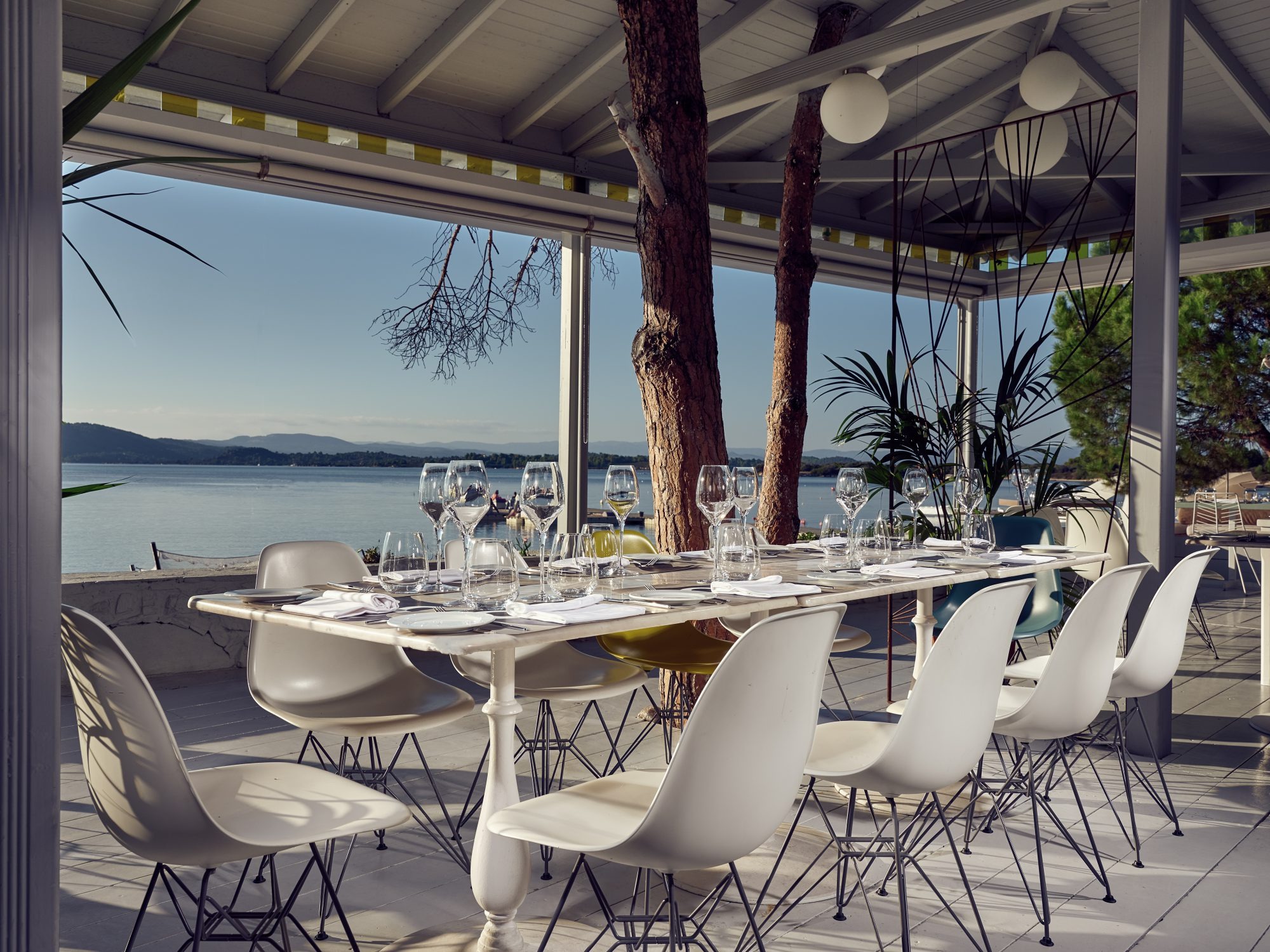 ekies-all-senses-resort-griechenland-familienluxusreisen-thefamilyproject-dining