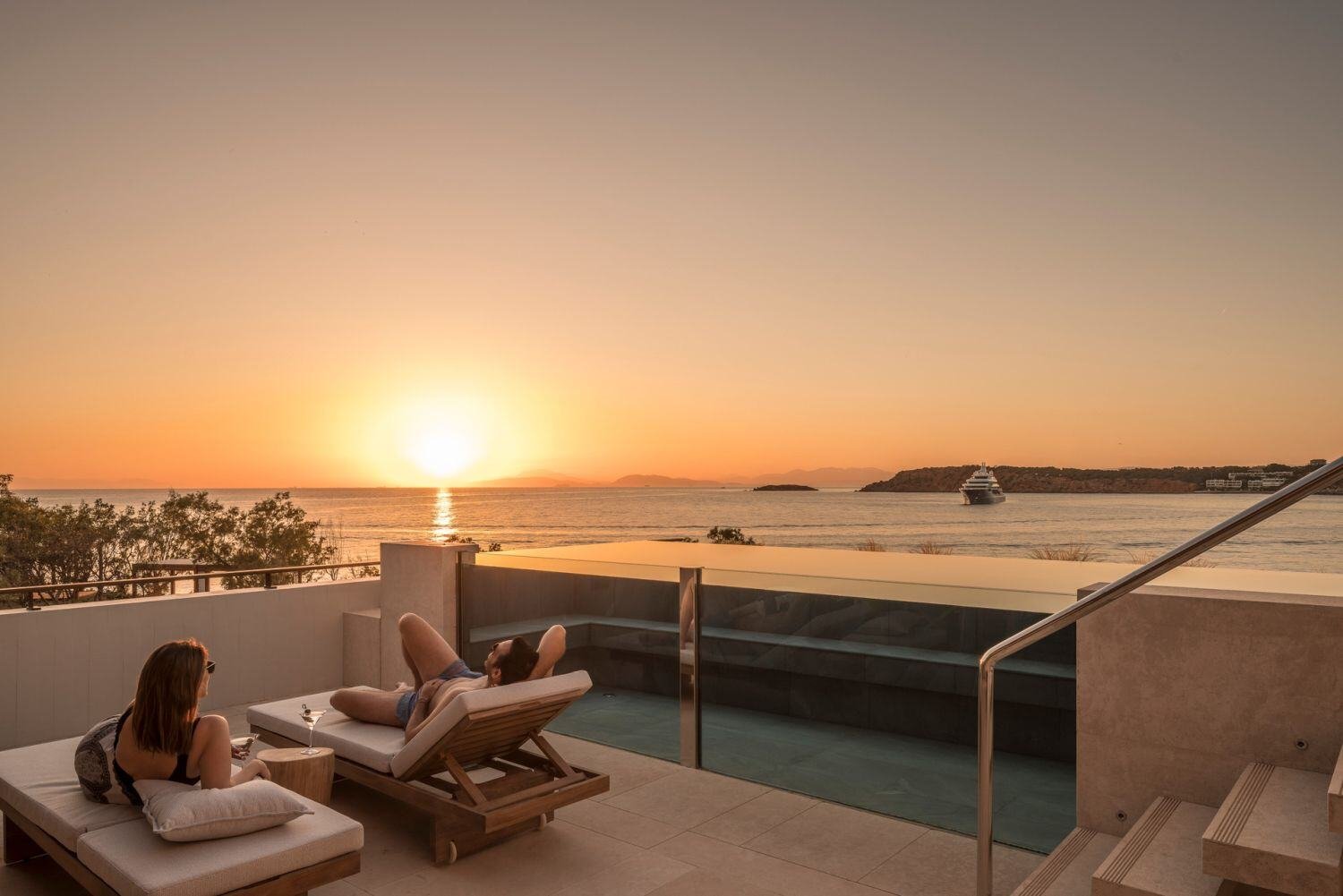 four-seasons-astir-palace-athen-familienluxusreisen-seaview-terrace-suite-with-pool-2