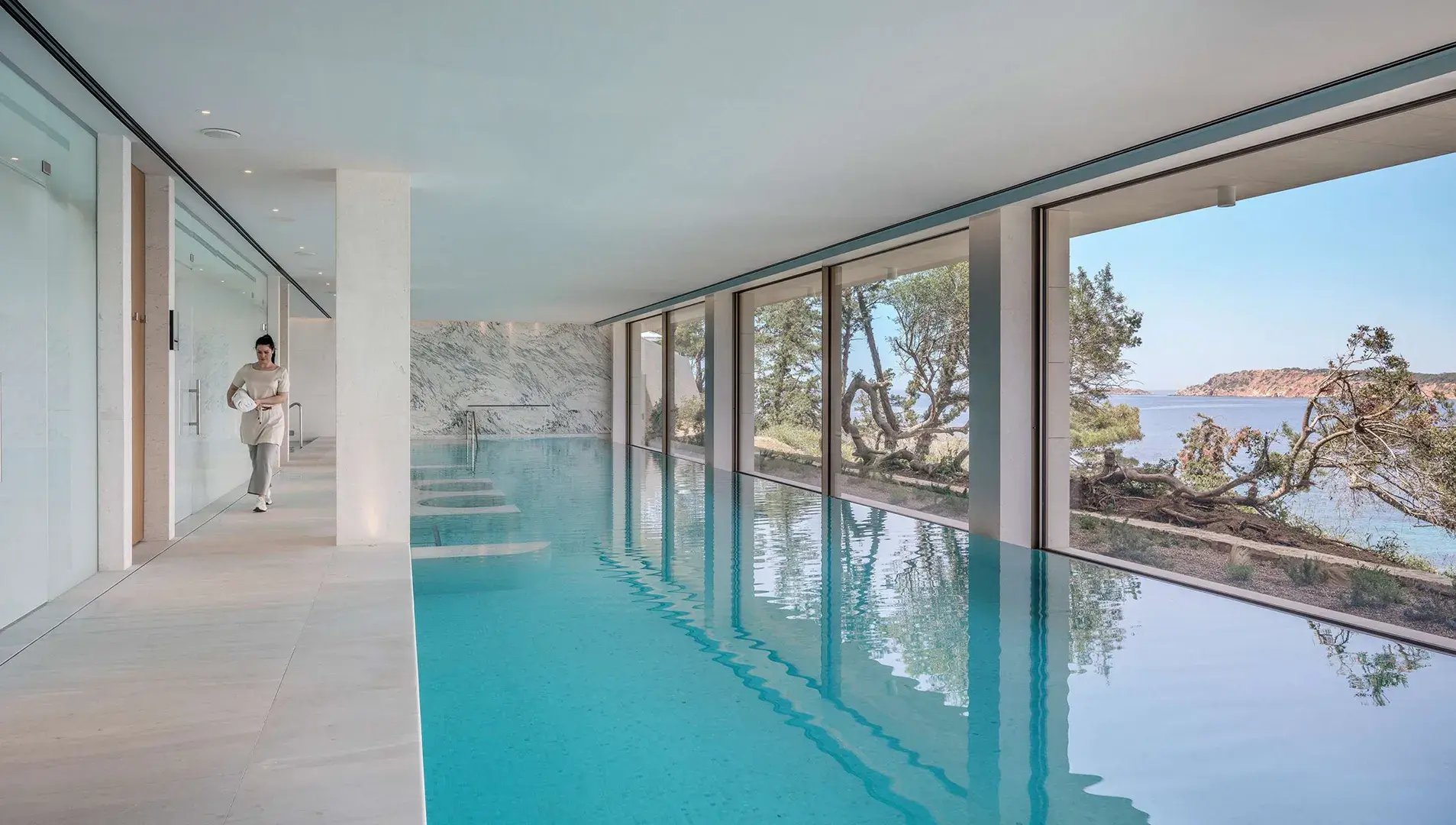 four-seasons-astir-palace-athen-griechenland-indoor-pool-familienspass-exklusiv