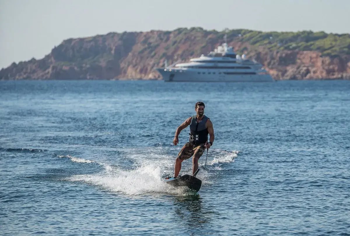 four-seasons-astir-palace-surfen
