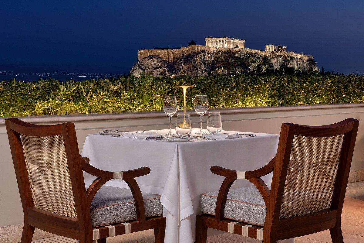 Hotel Grand Bretagne Athen Familienluxusreisen TheFamilyProject Dinner