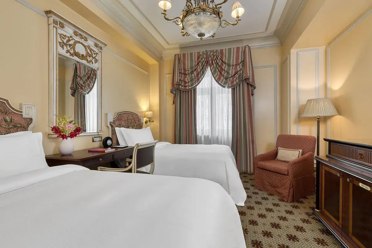 hotel-grand-bretagne-zimmer