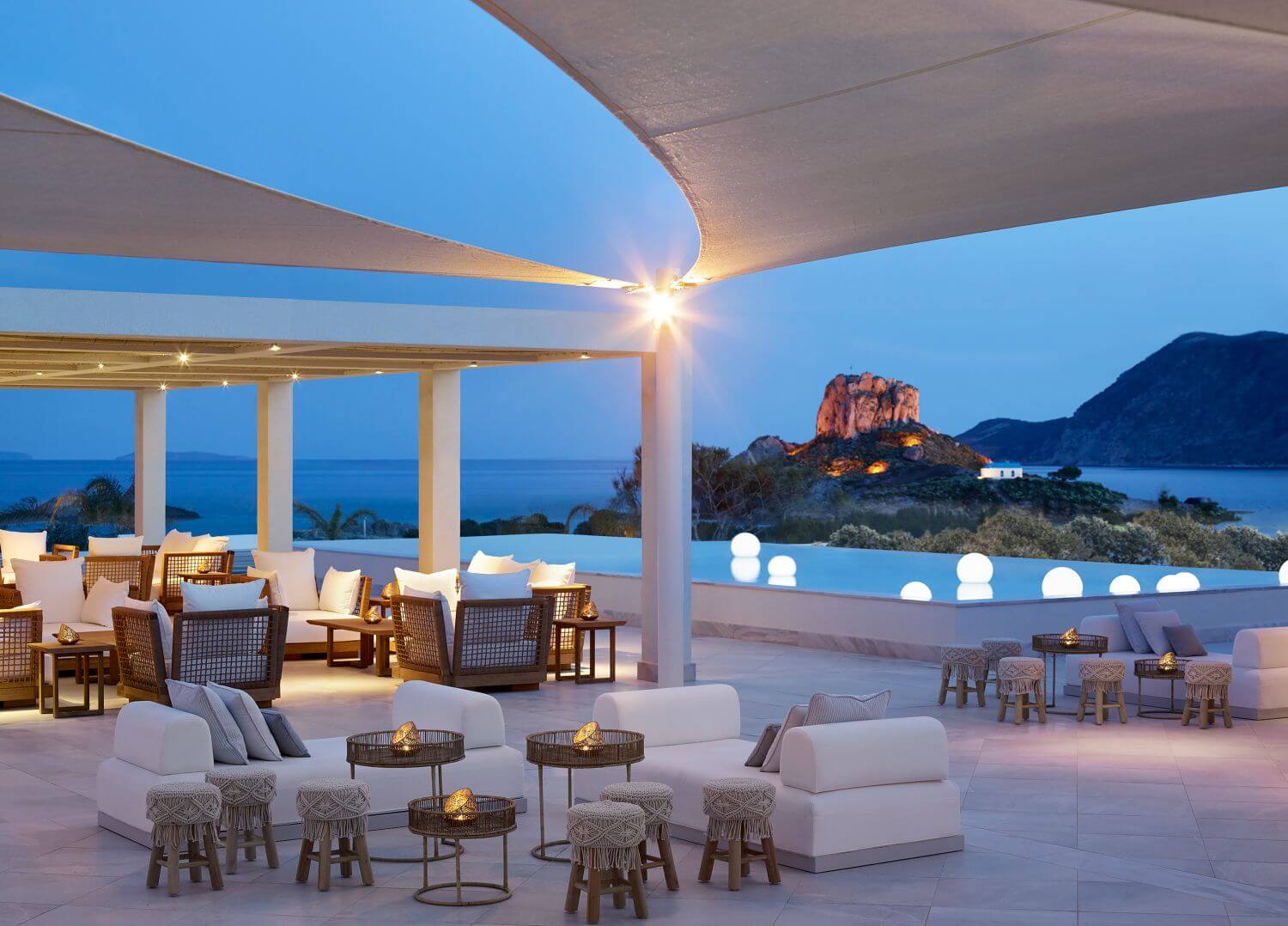 ikos-aria-kos-familienluxusreisen-abendstimmung
