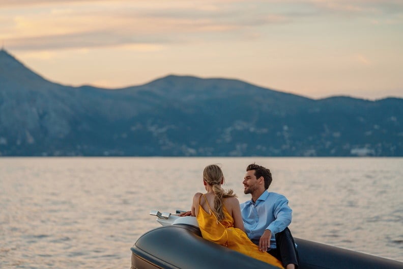 ikos-aria-kos-familienluxusreisen-bootfahrt