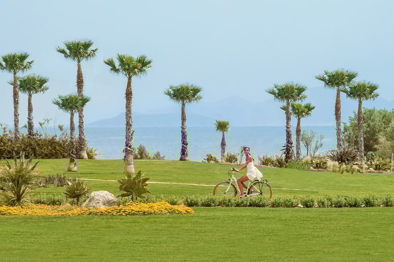 ikos-aria-kos-familienluxusreisen-radfahren
