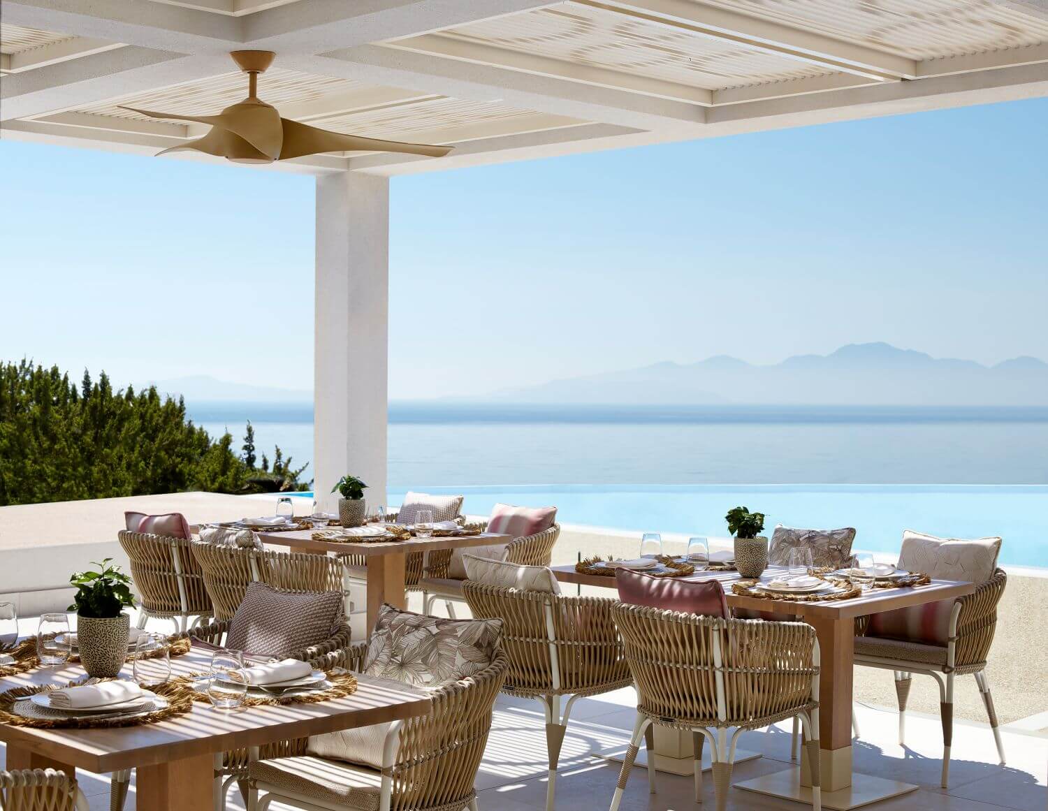 ikos-aria-kos-familienluxusreisen-restaurant-ausblick