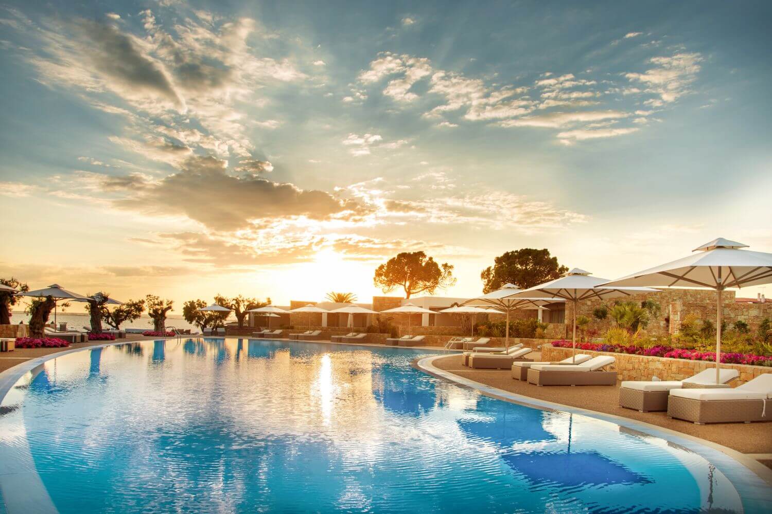 Ikos-Olivia-familienluxusreisen-pool3