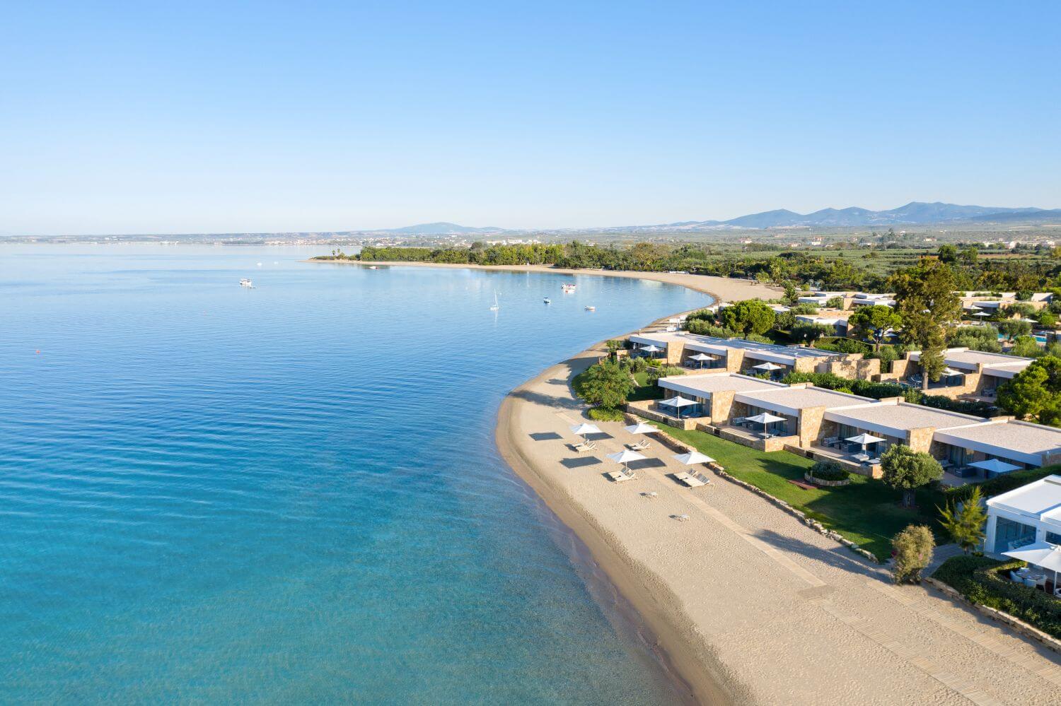 Ikos-Olivia-familienluxusreisen-strand-zimmer