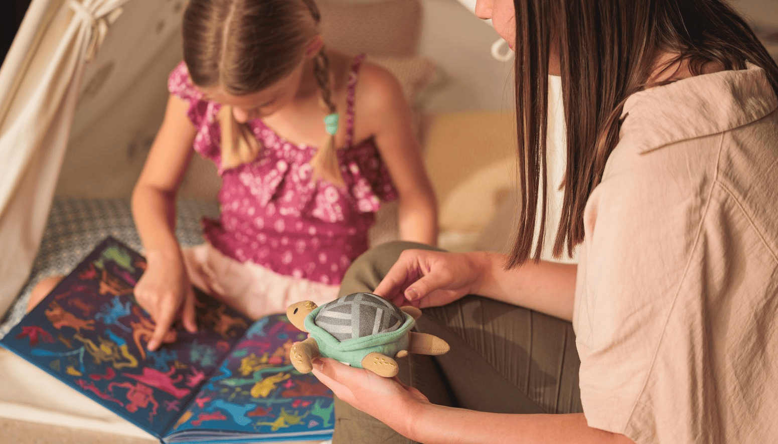 mandarin-oriental-costa-navarino-familienluxusreisen-kids-club-lesen