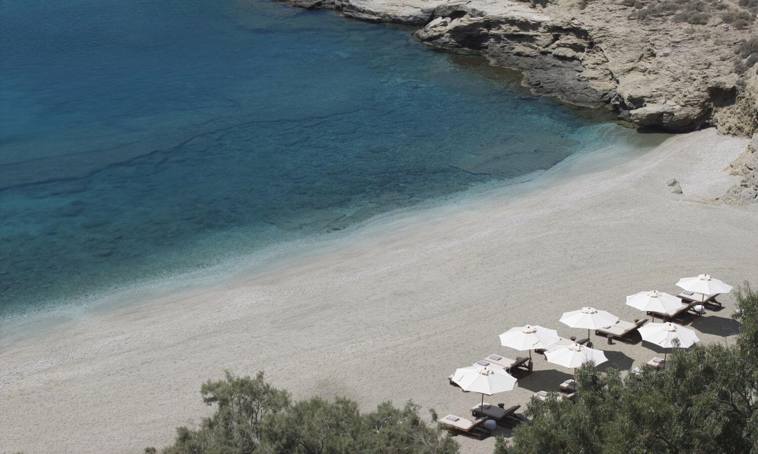 one-and-only-kea-island-familienluxusreisen-strand2