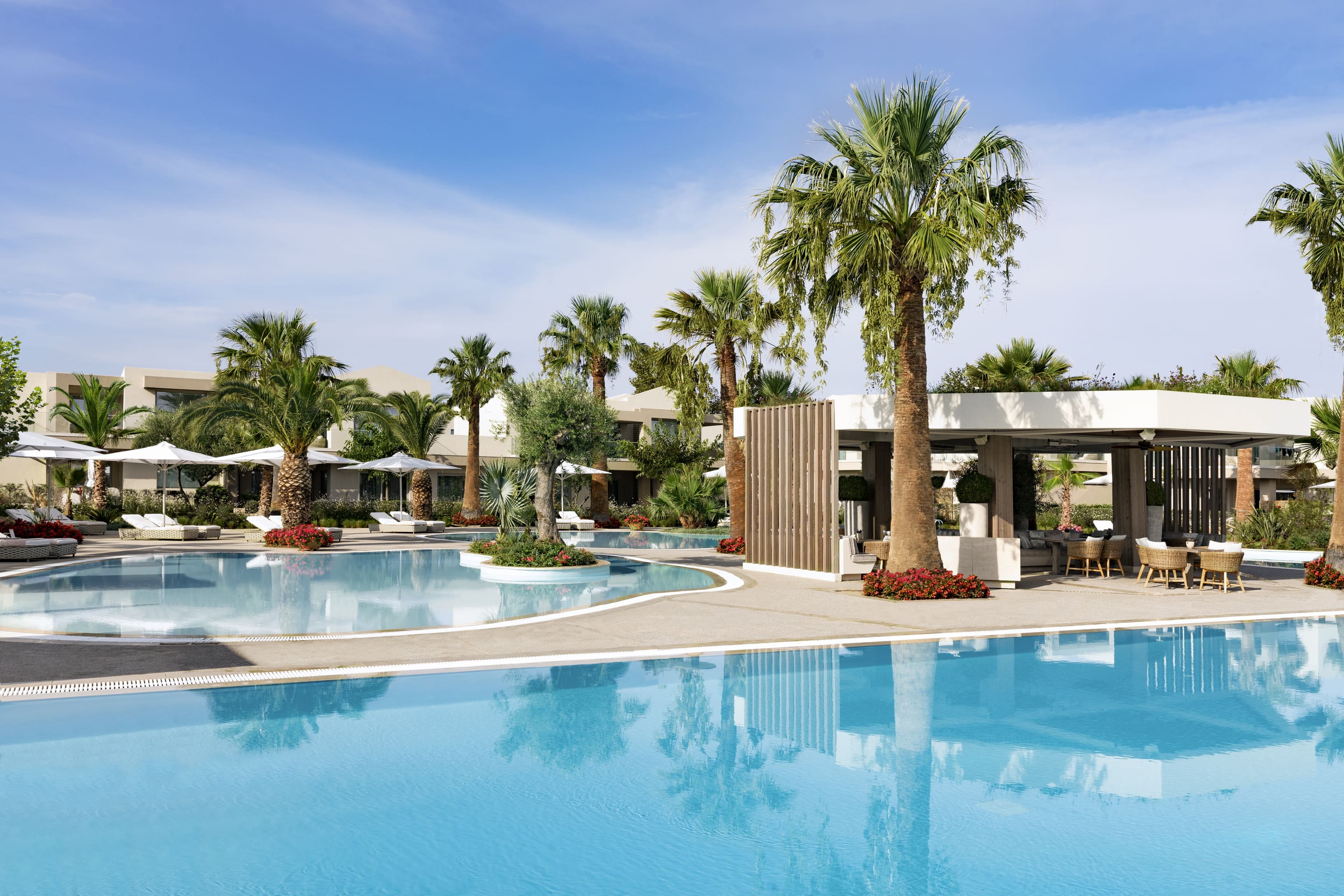 porto-sani-chalkidiki-familienluxusreisen-pools