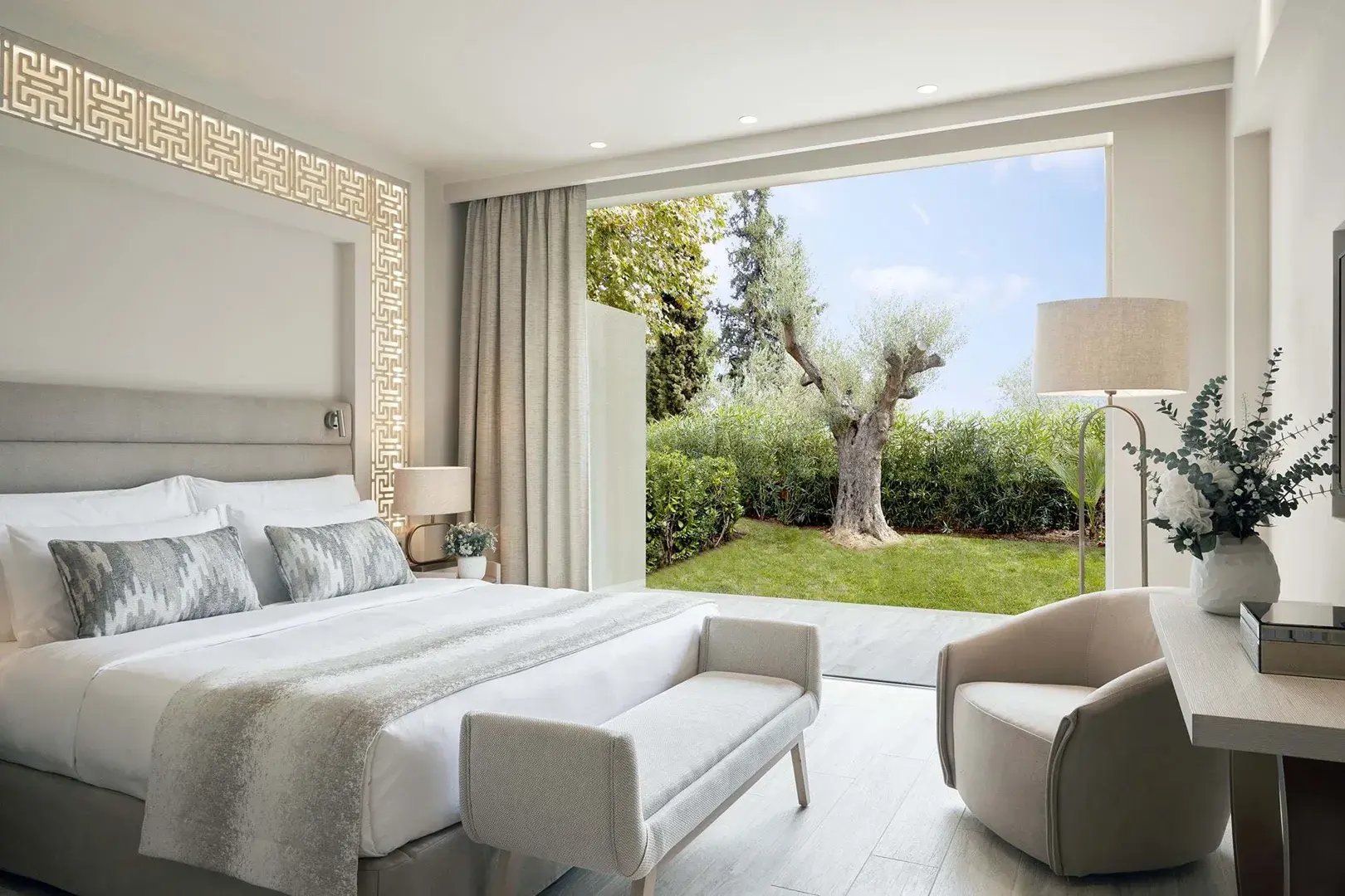 porto-sani-chalkidiki-griechenland-family-suite-garten-familienkomfort-erstklassig-hochwertig