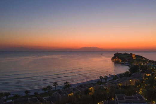 sani-asterias-familienluxusreisen-sonnenuntergang