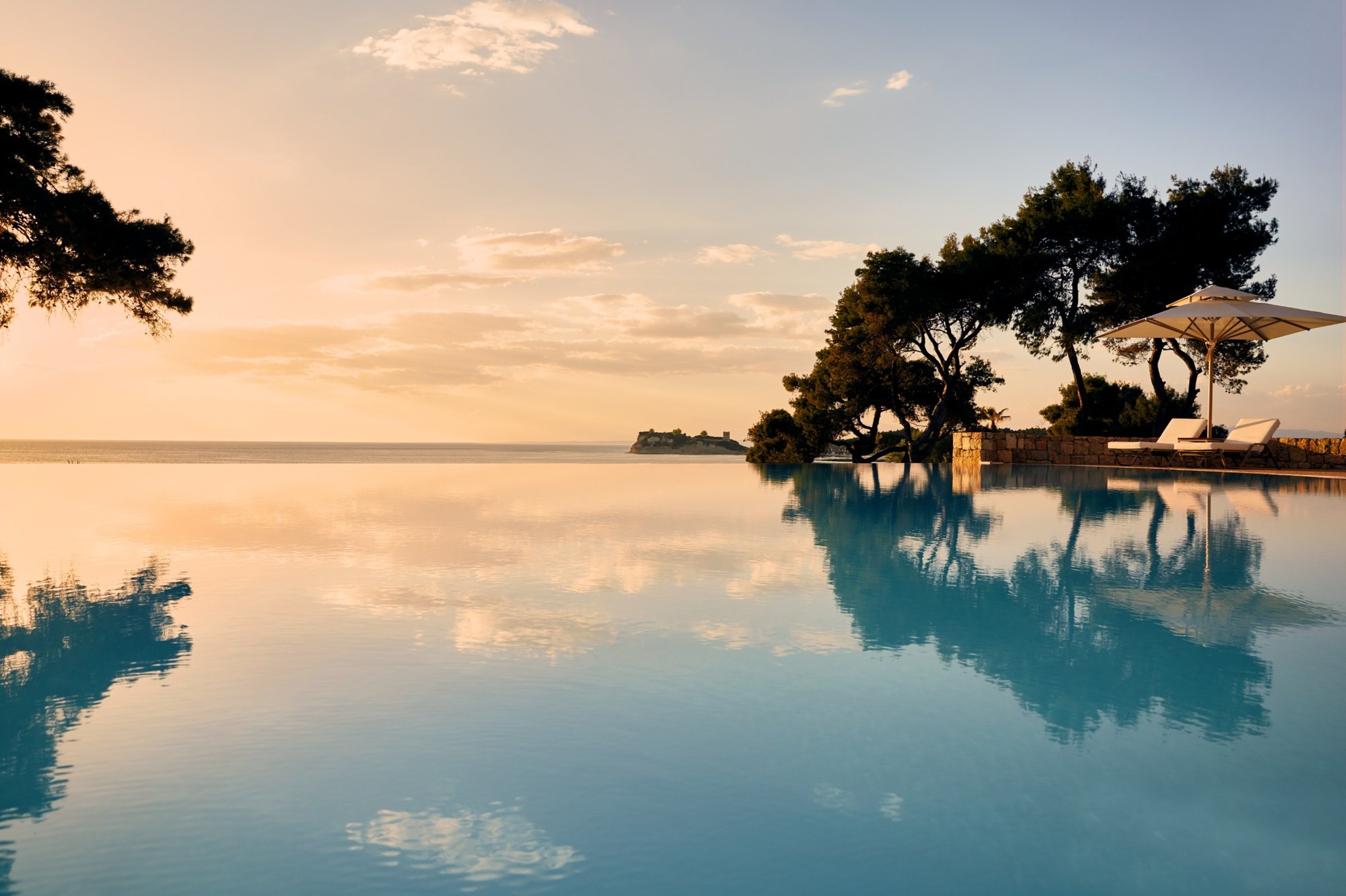 sani-club-griechenland-familienluxusreise-thefamilyproject-infinity-pool