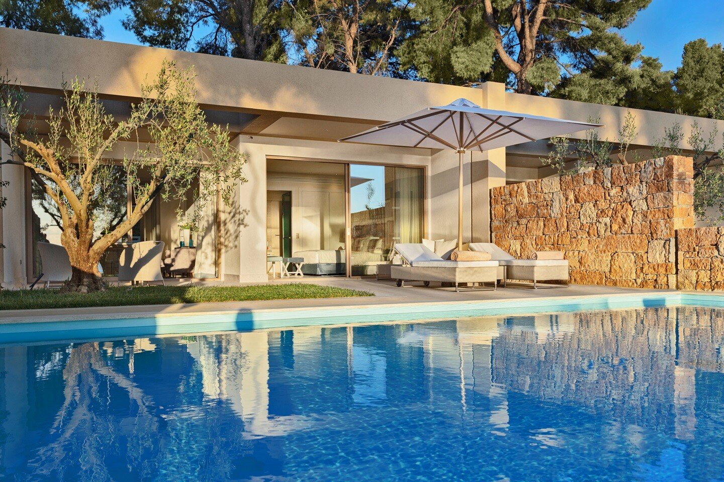 sani-club-halkidiki-familienluxusreisen-private-terrasse