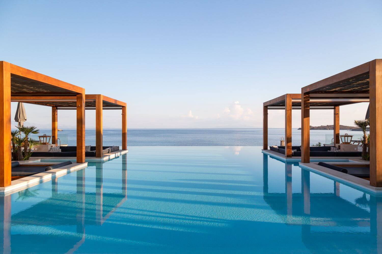 santa-marina-mykonos-familienluxusreisen-pool