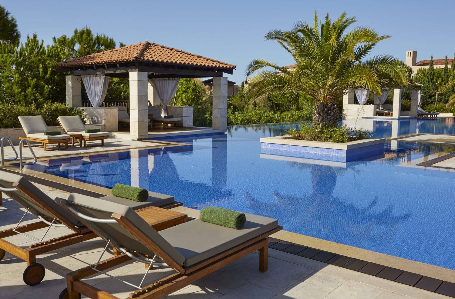 the-romanos-familienluxusreisen-pool