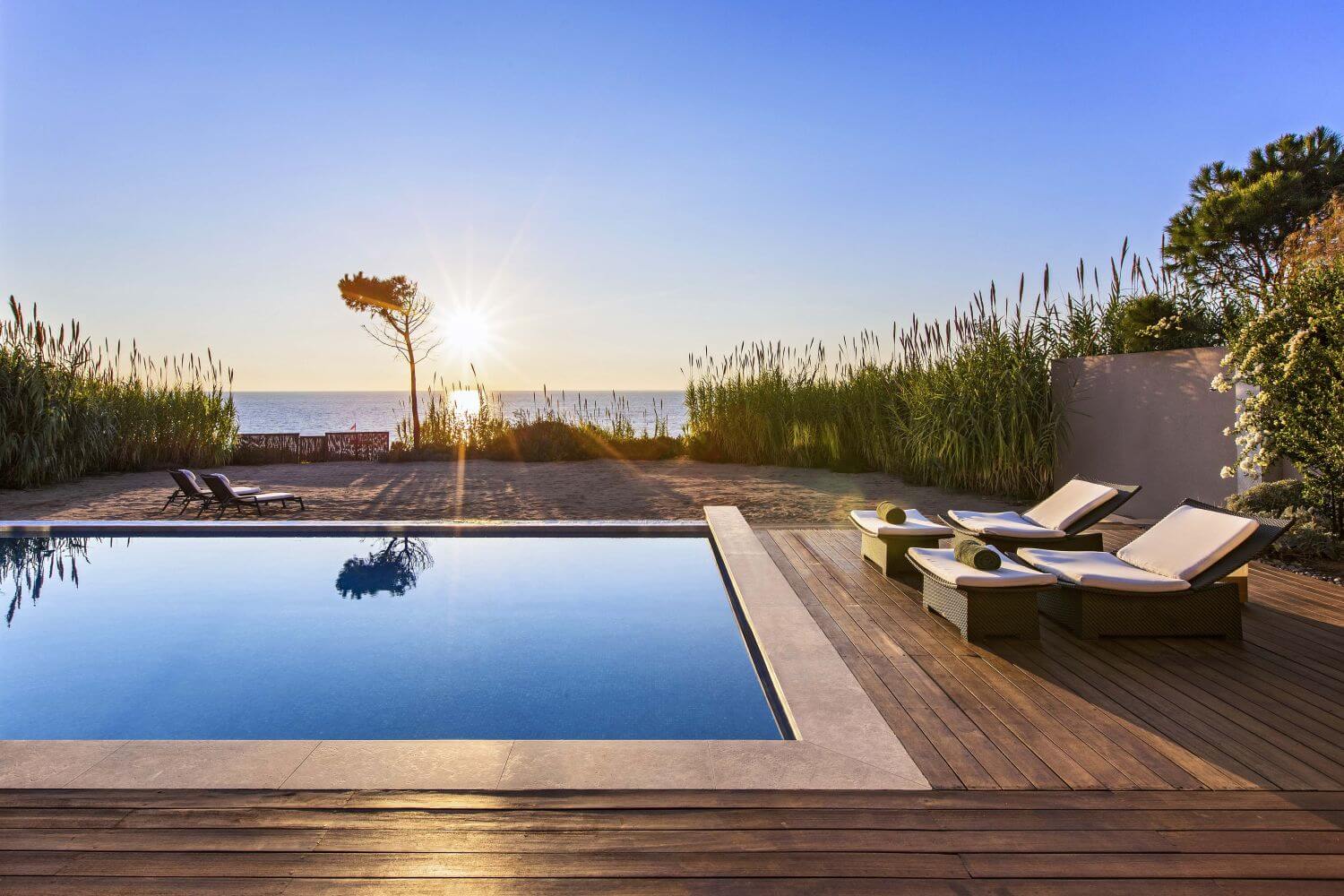 the-romanos-familienluxusreisen-terrasse-pool