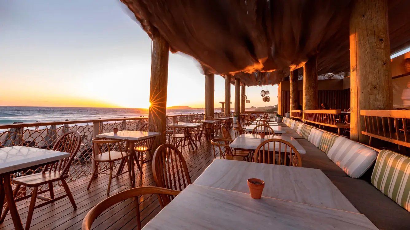 the-westin-resort-costa-navarino-familienluxusreisen-barbouni-by-sunset