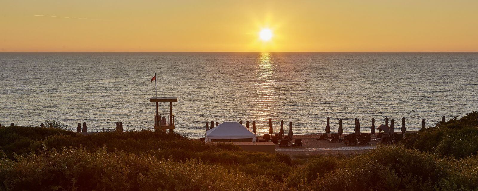 the-westin-resort-costa-navarino-familienluxusreisen-strand2