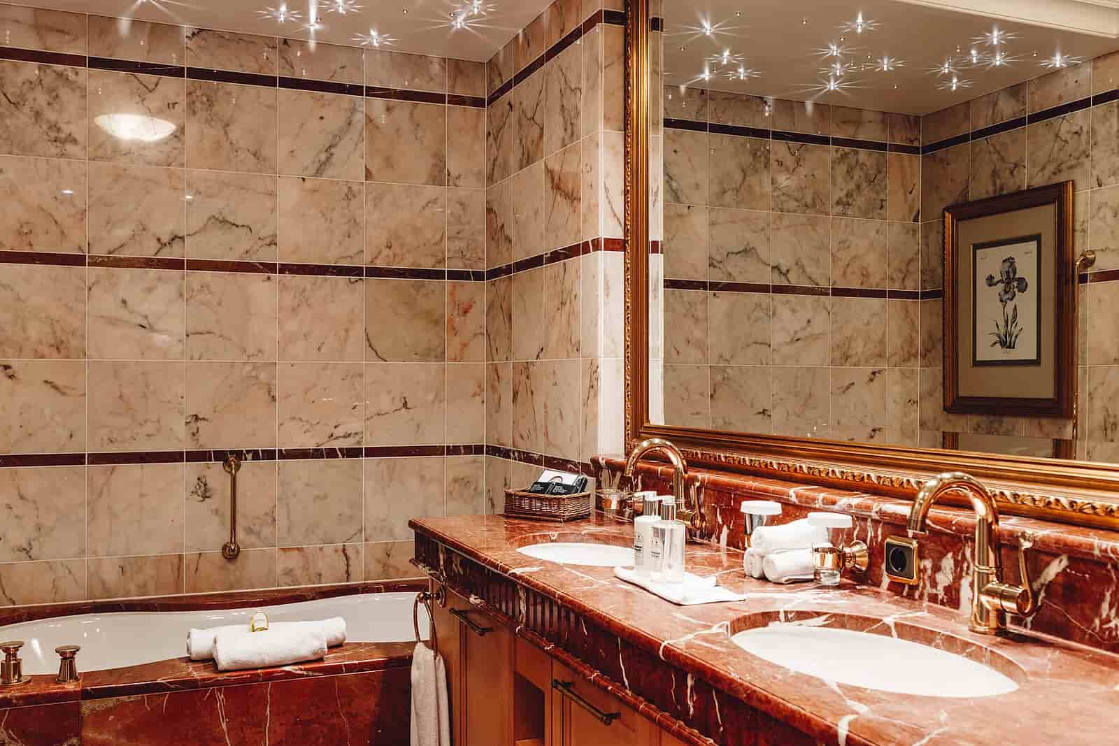 althoff-seehotel-überfahrt badezimmer