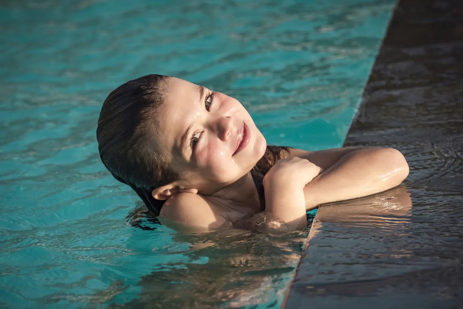 ghh_innenpool_03_kind