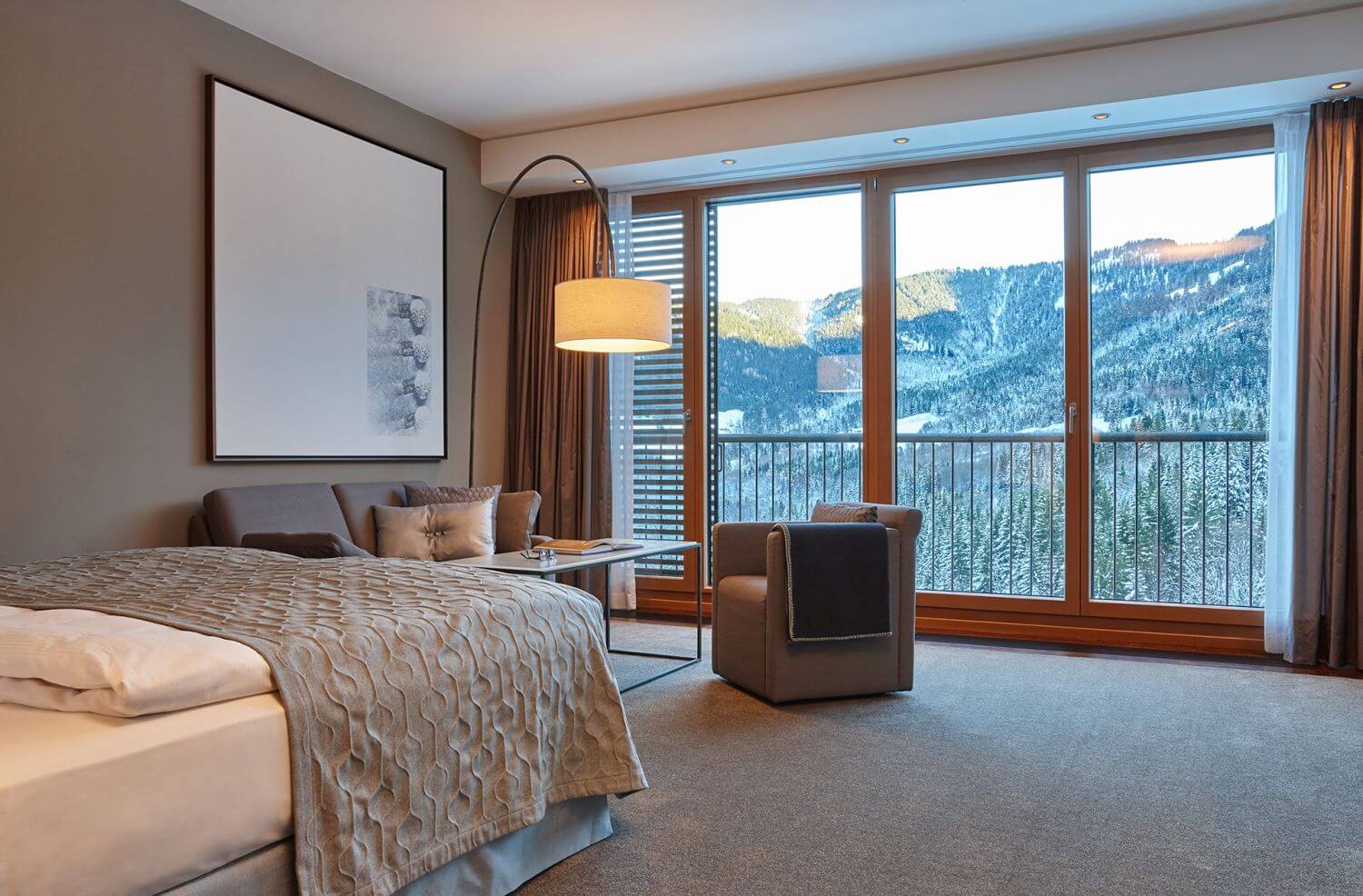 kempinski-hotel-berchtesgarden-familienluxusreisen-zimmer4