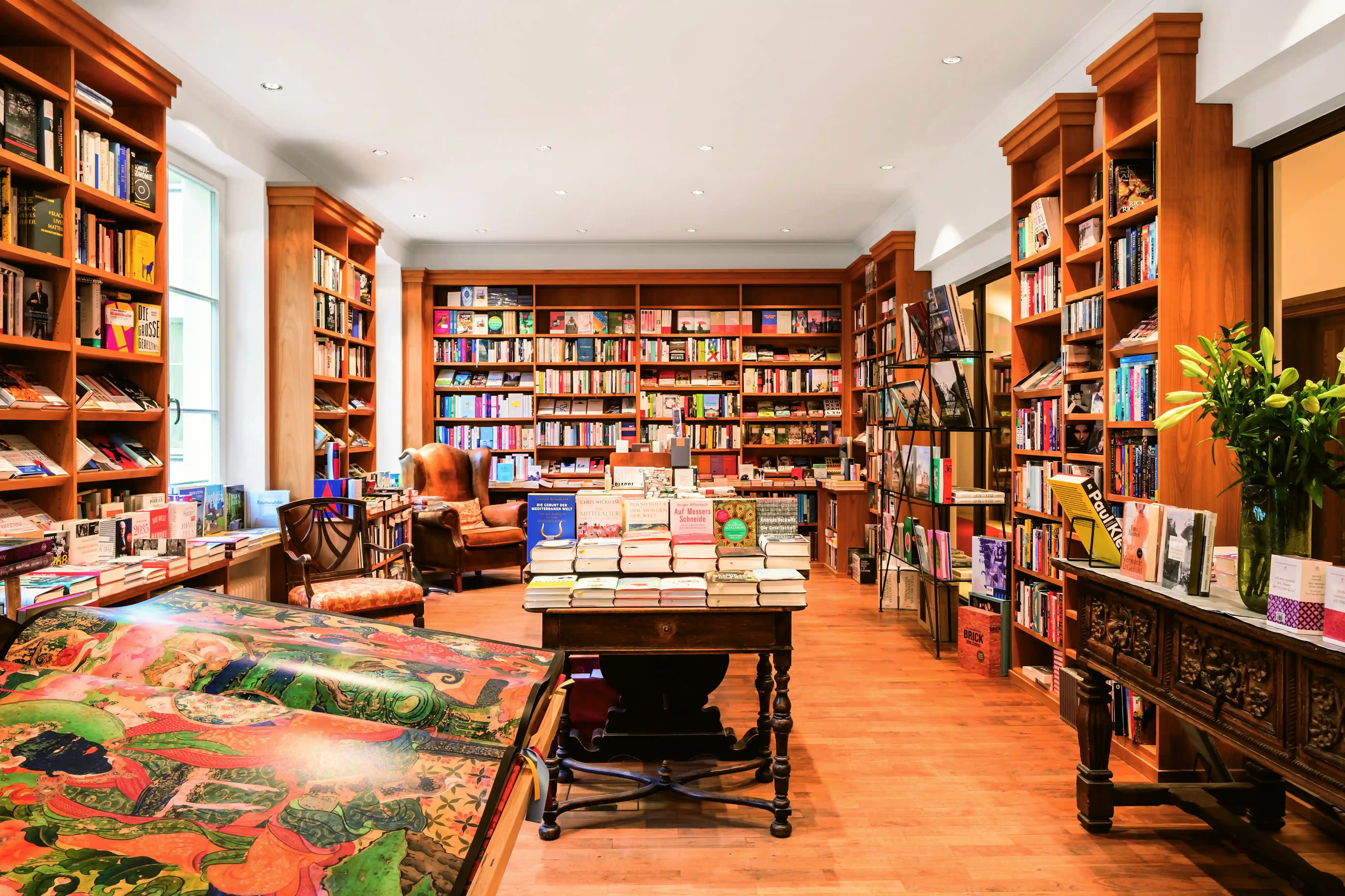 SchlossElmau_Hideaway_Bookstore__c_SchlossElmau_FF_6_4_11zon