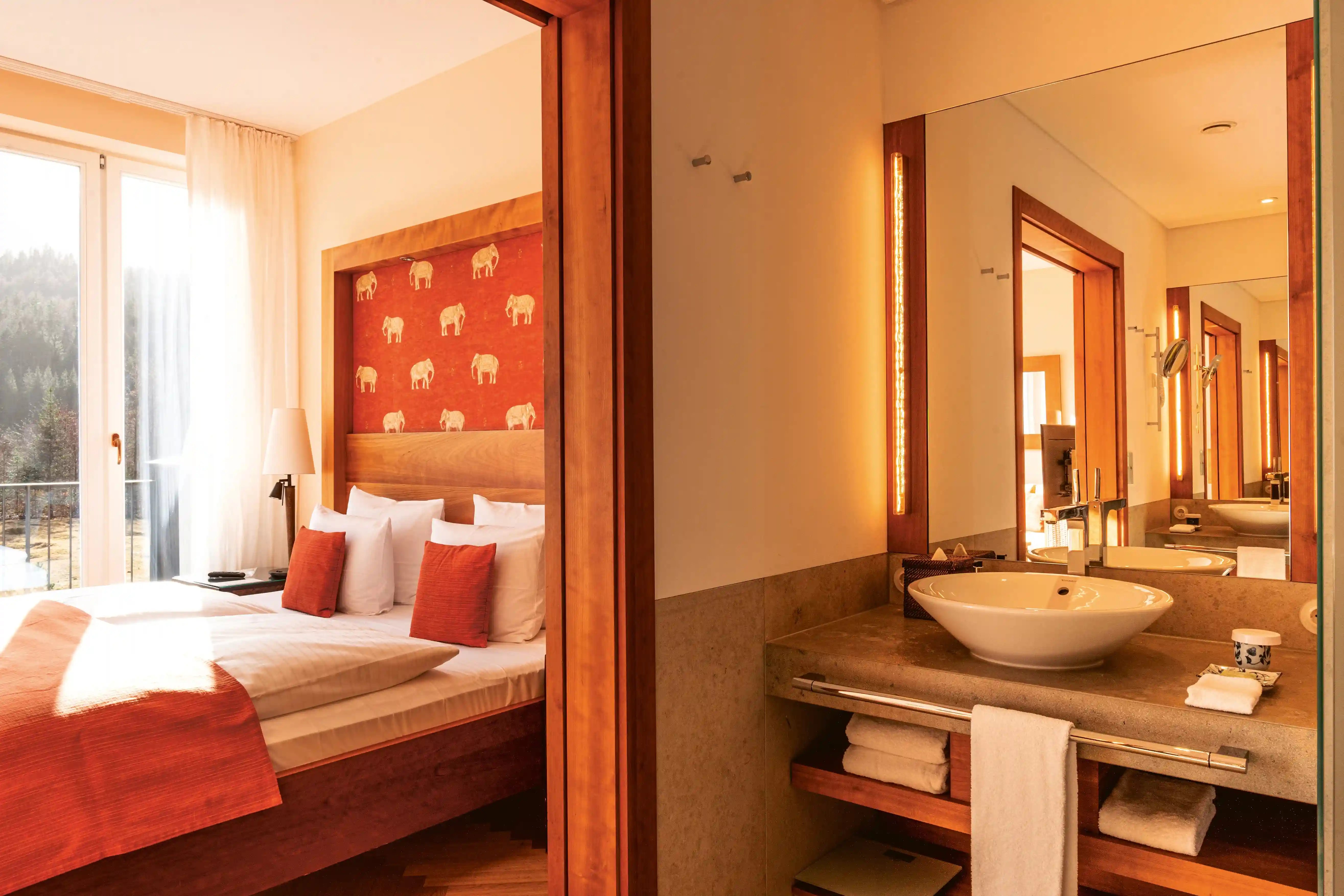 SchlossElmau_Hideaway_Roooms_DoubleRoom__c_SchlossElmau_9_11zon