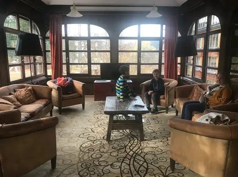 schloss elmau deutschland bayern restaurant familienfreundlich privatbilder wohnzimmer 