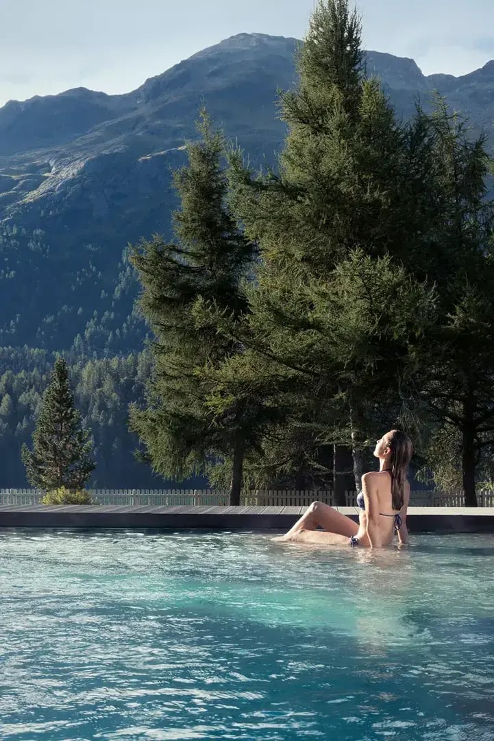palace wellness outdoor pool